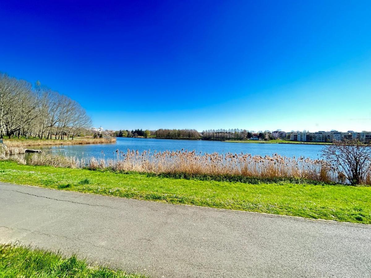 Les 6 Reflets Du Lac Torcy  Kültér fotó